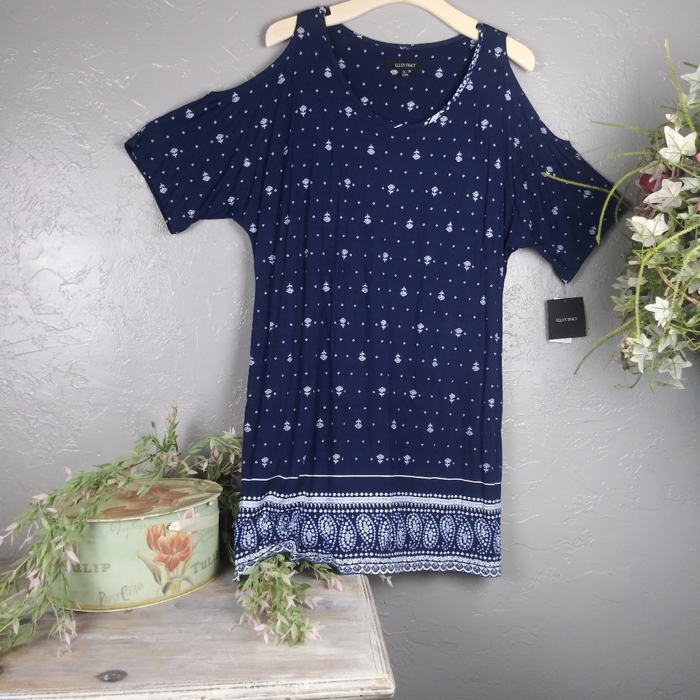 5/$25 Cold shoulder dress